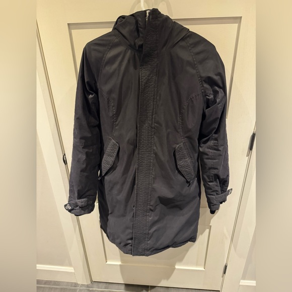 TNA Summit Parka - Picture 2 of 9